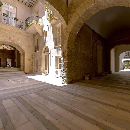 Bed & Breakfast Dimora Tomasi 3*